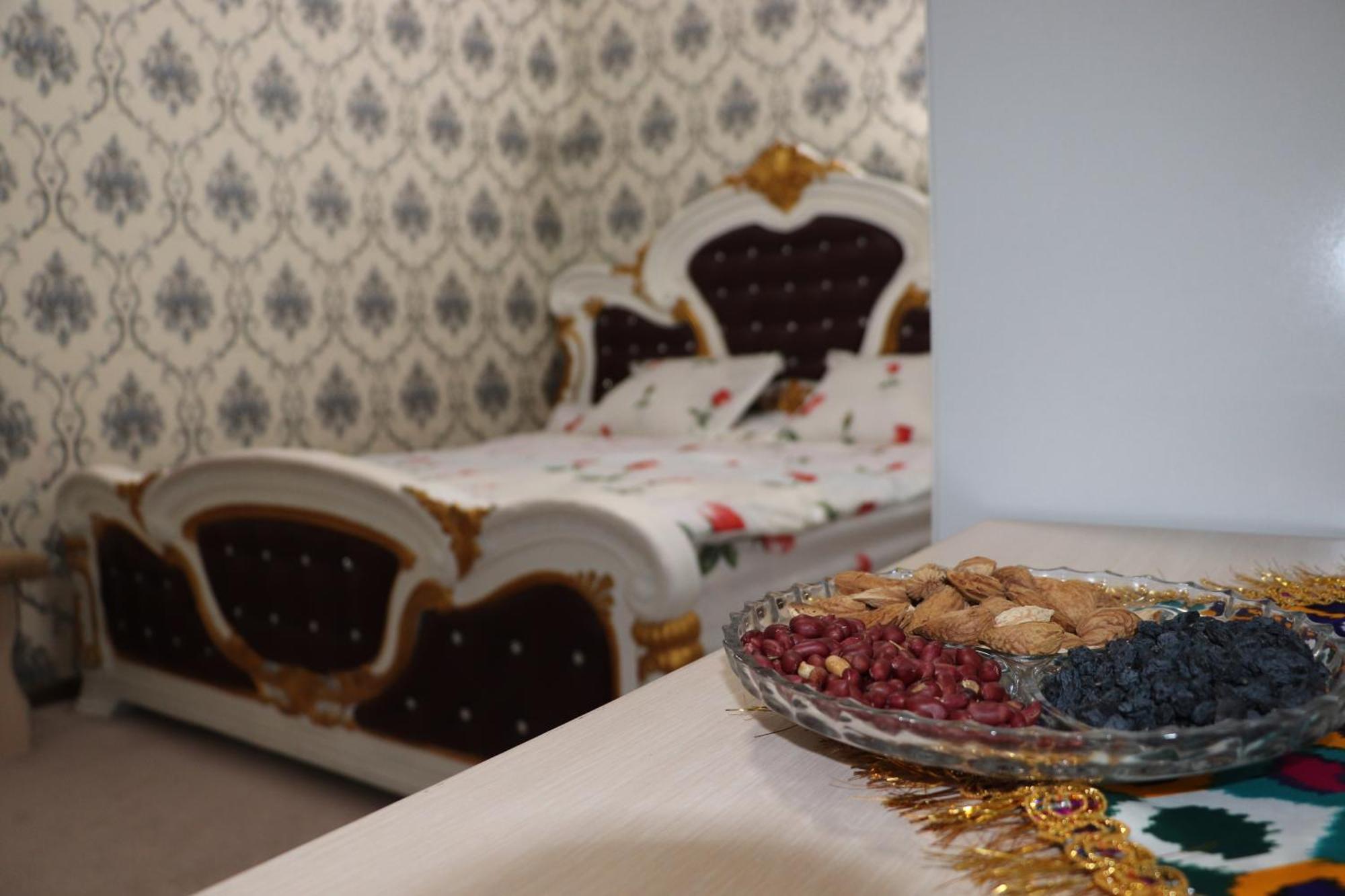 Shodlik Guest House Khiva Exterior photo